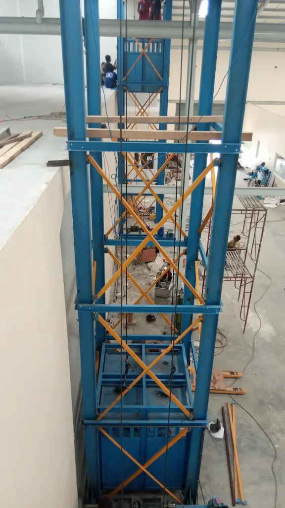 Lift barang 2 ton untuk pabrik susu di Kendal Jawa Tengah